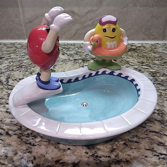 M & M's Ceramic Swimming Pool w/ Diving Board Shaped Candy Dish By Mars - Picture 7 of 9